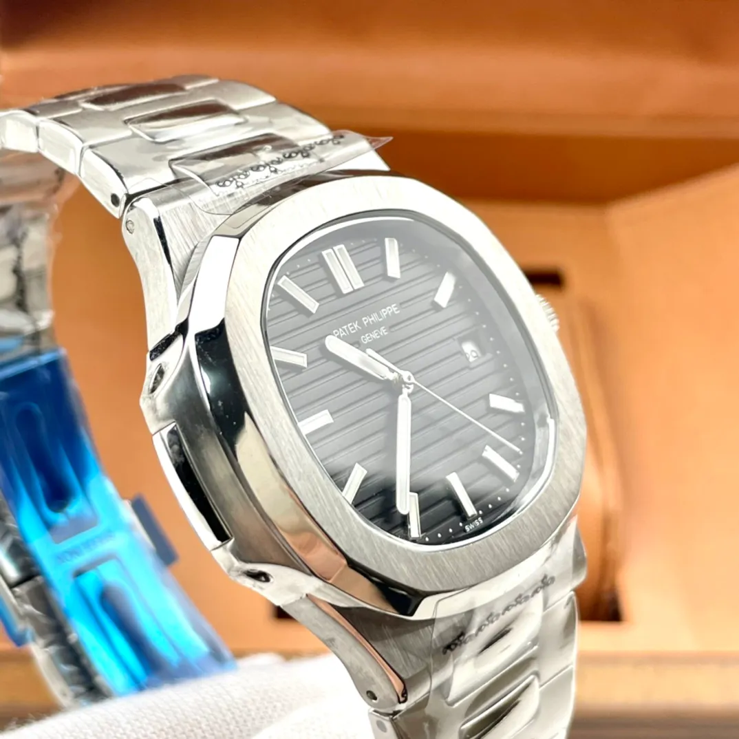 【High-end replica】💰1240! Patek Philippe Nautilus Series ♠Material: 316 stainless steel ♠Lens: sapphire glass ♠Movement: top fully automatic imported Citizen 8215 machinery ♠Size: 42mm diameter 2021 "Men's Preferred Model" Exquisite text three-dimensional sense - Nautilus [Exclusive real photo] Top-level creation, exquisite quality, excellent temperament Type: boutique men's watch (top-level) exquisite quality! !